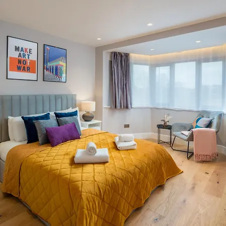 Two-Bedroom Flat Near Wembley, London